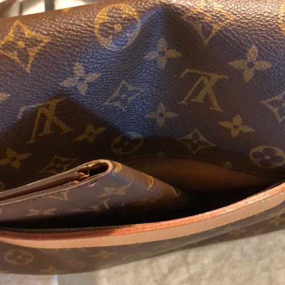 COPY - LV Messenger - Picture 15 of 16